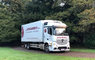 camion Autegarden à la campagne