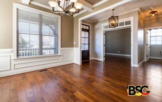 bel appartement avec parquet en bois