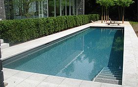 grande piscine rectangulaire